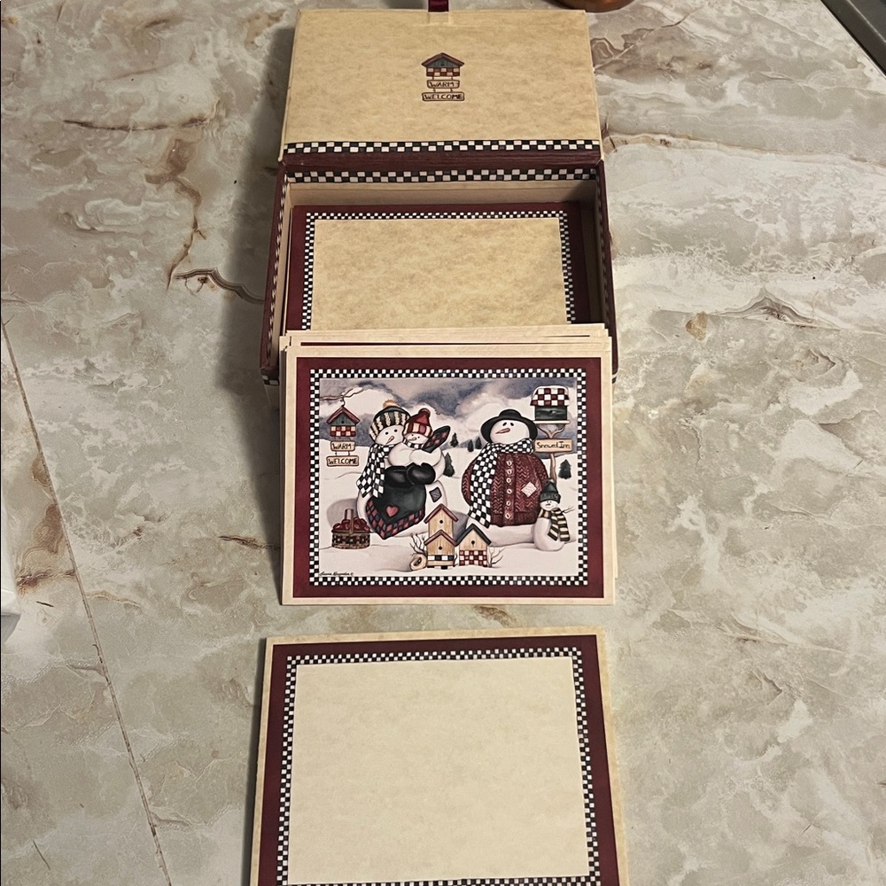 Snowman Themed Decorative Box with 11 cards, 11 envelopes and note pad